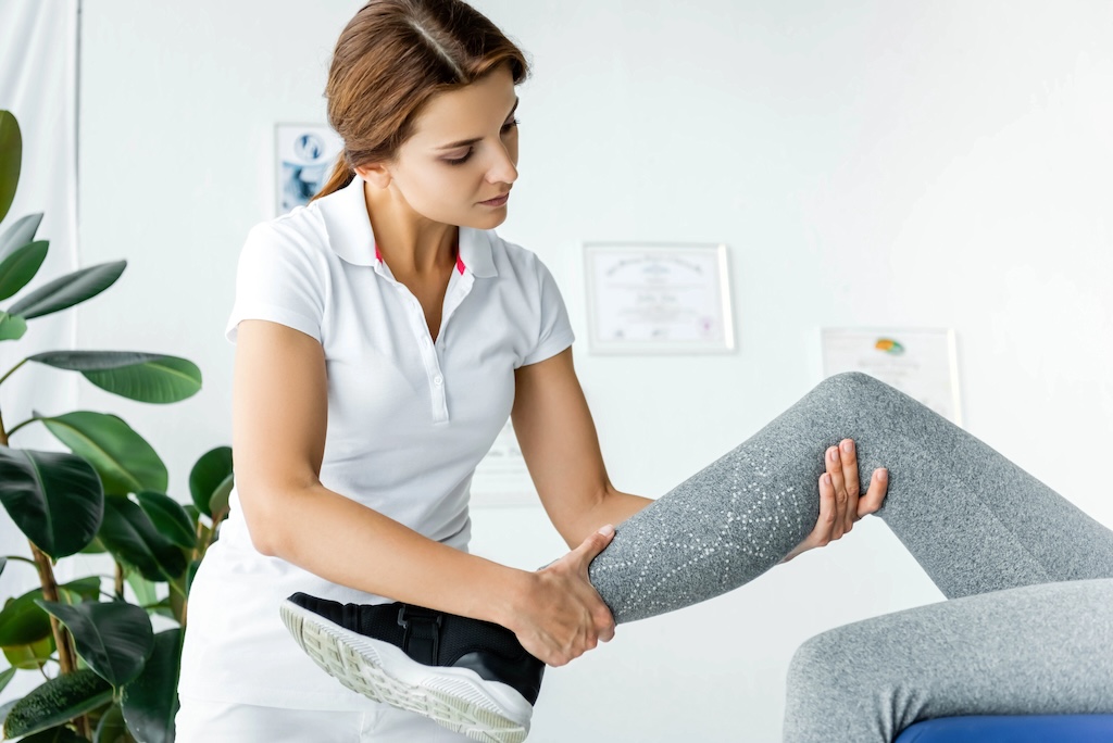 Physiotherapy leg treatment